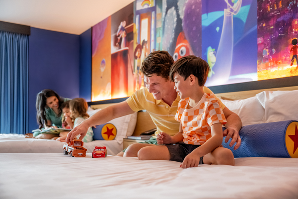 Pixar Place Hotel - Disneyland Resort